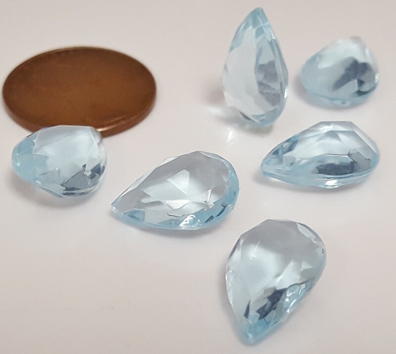 18 VINTAGE LIGHT AQUA ACRYLIC 14x10mm. TEARDROP RHINESTONE GEM JEWELS N244