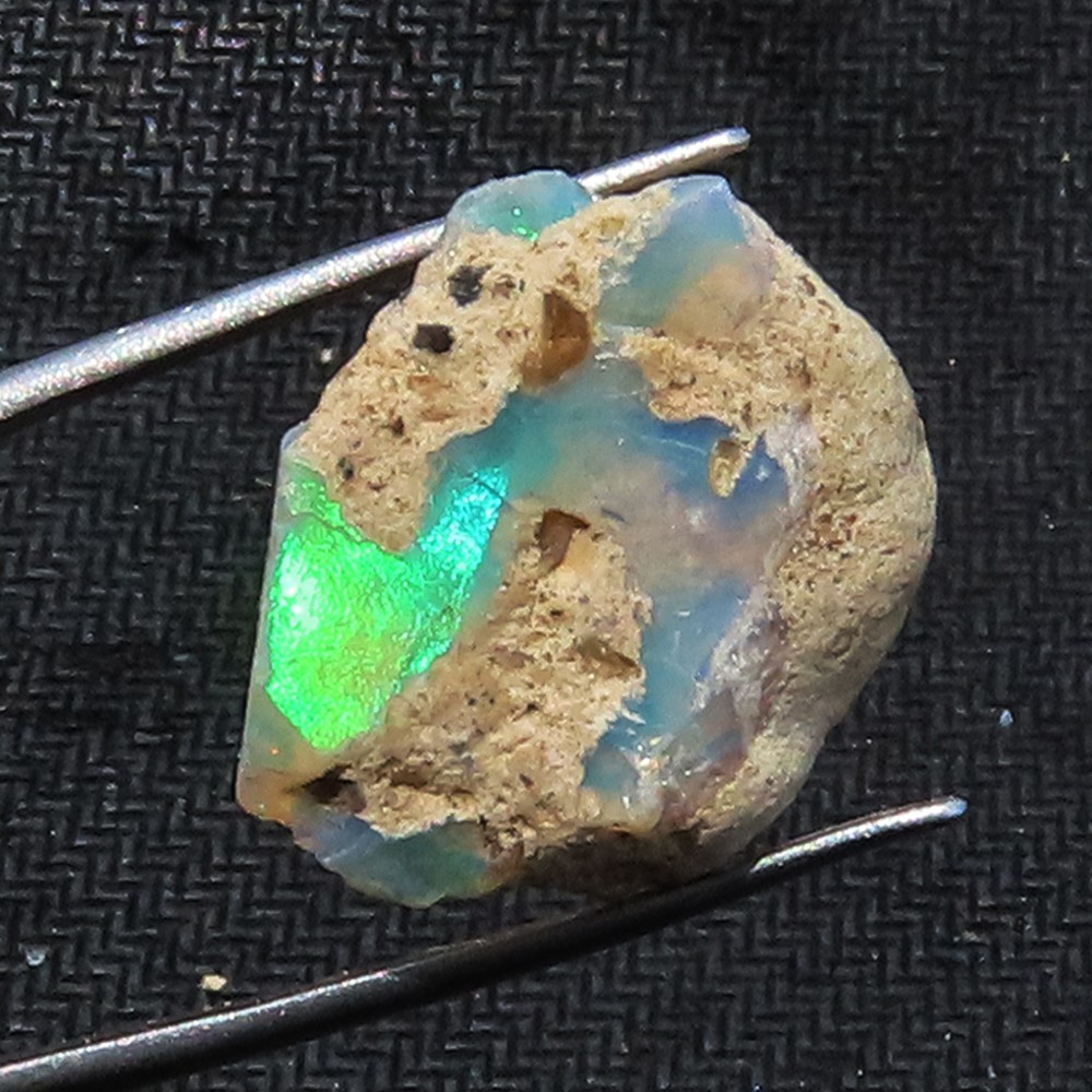 Natural Ethiopian Opal Rough, Uncut Opal Rough Gems 13.45 CT 16x19x10 mm RT108