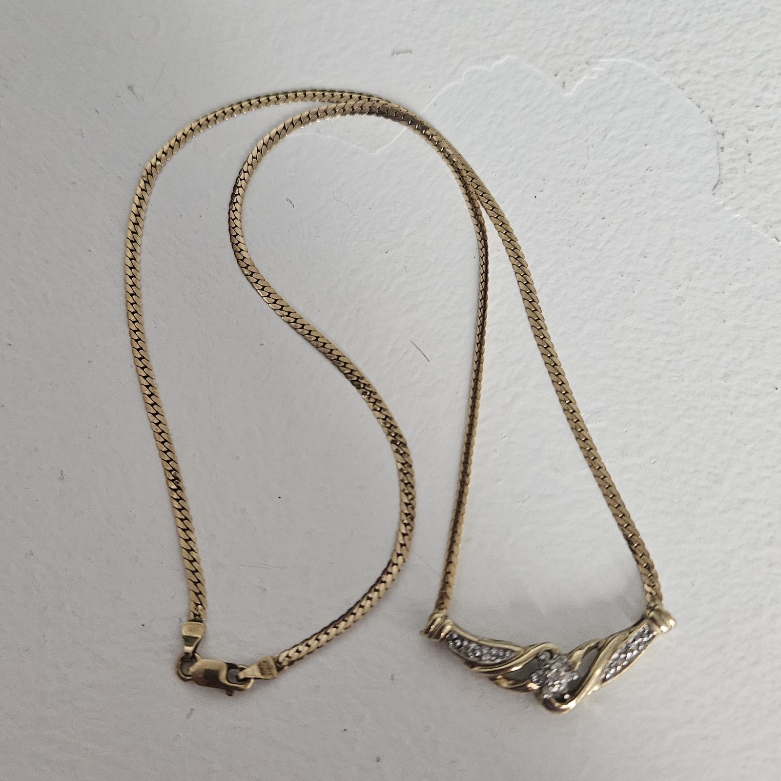 10k Solid Yellow Gold Diamond Accents 17 Total Inches Sets At 16″ Flat Curb