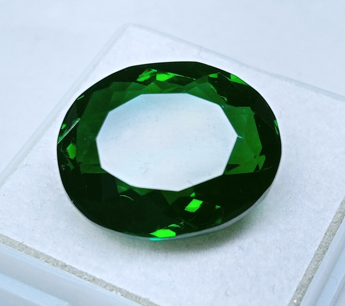 Superb 14.25 Ct Tourmaline Excellent Green Color Oval Shape Loose Gemstone AAA