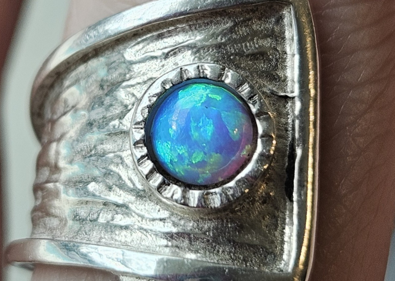 925 STERLING Silver Ring Fire Opal Native American Size 7.5 Play of Color Red