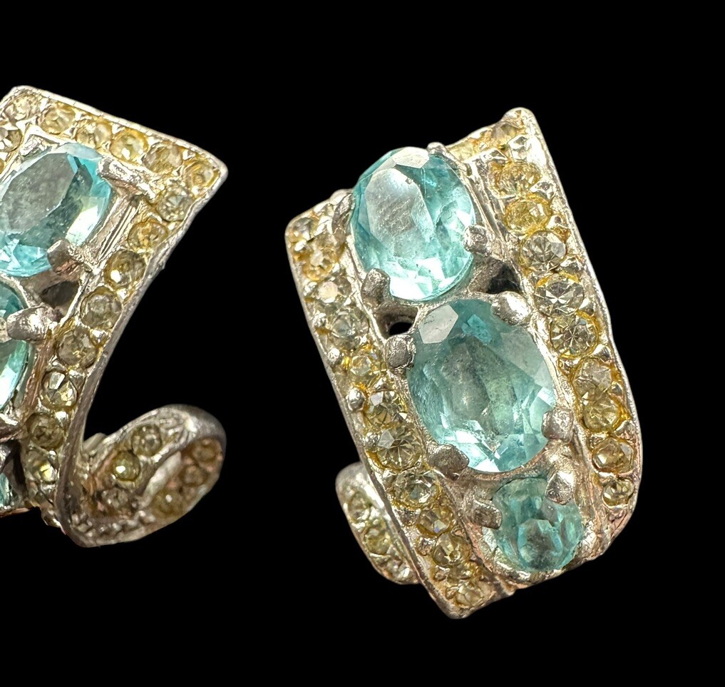 Vtg 40s Art Deco Style CASTLECLIFF AQUA BLUE & Clear Rhinestone Clip Earrings