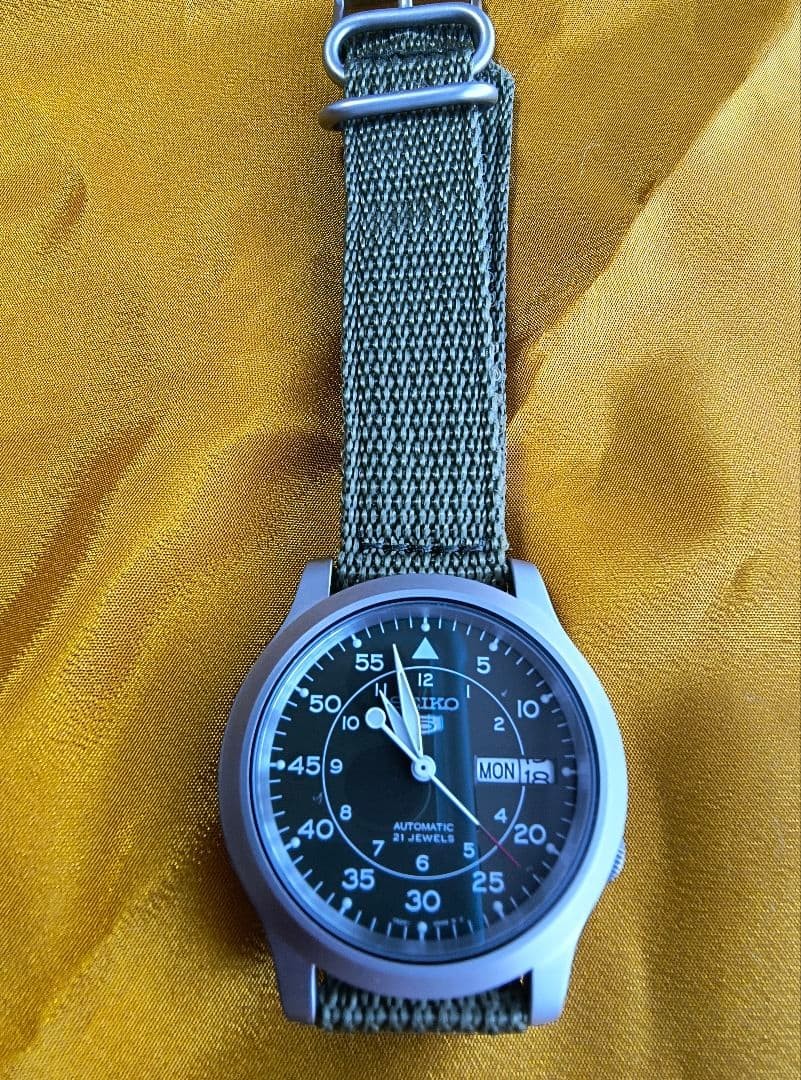 SNK805K2 Watch Rare Model