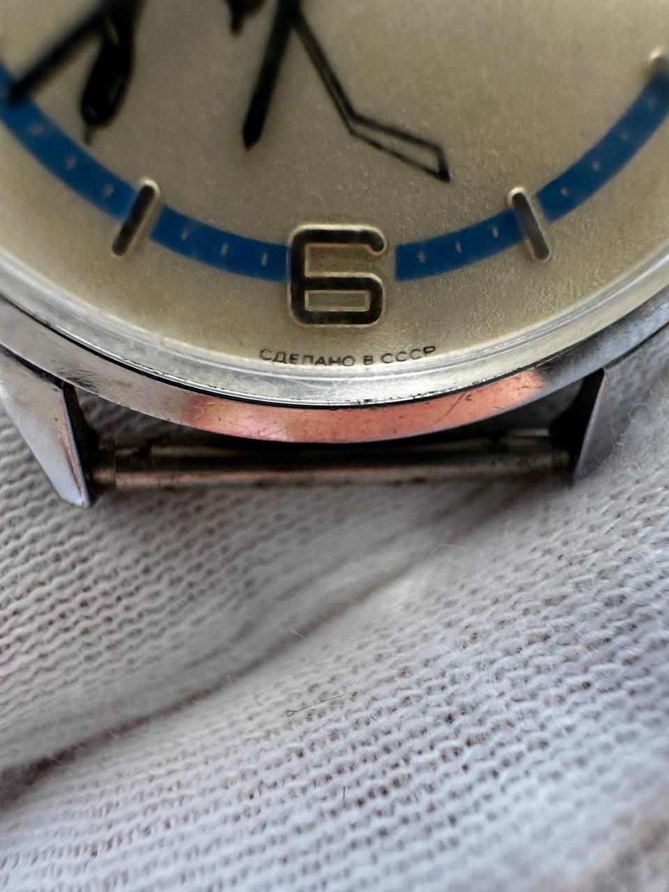 Vintage USSR Chaika 17 Jewels Hockey Player Mechanical Watch Rare Soviet Dial