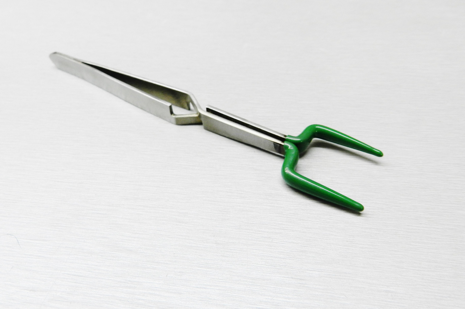 Tweezers Crosslock with PVC Tips Square Parts Holding Self Closing Non Marring