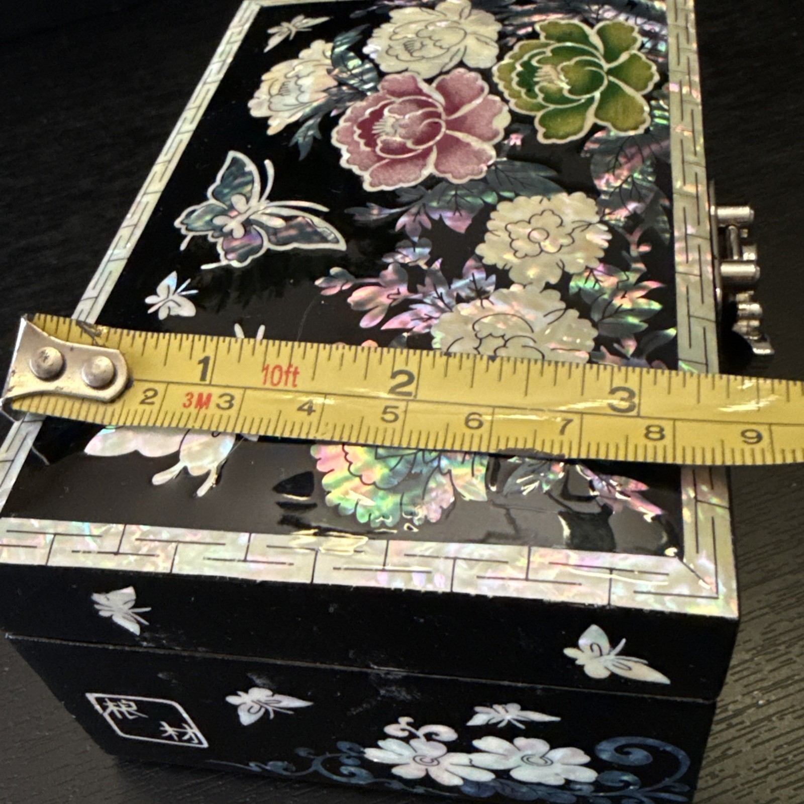 February Mountain Mother Of Pearl Inlay Laquer Jewelry Box Made in Korea 5.5×3.5