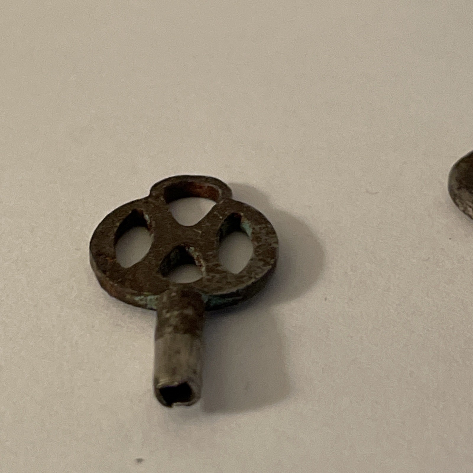 Two Vtg Pocket Watch Keys one is a 9 they other isn’t marked