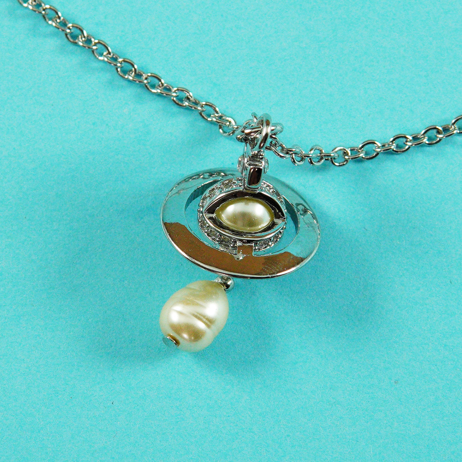 Vivienne Westwood New Petite Orb Drop Pendant 3D Necklace Silver tone Box Set