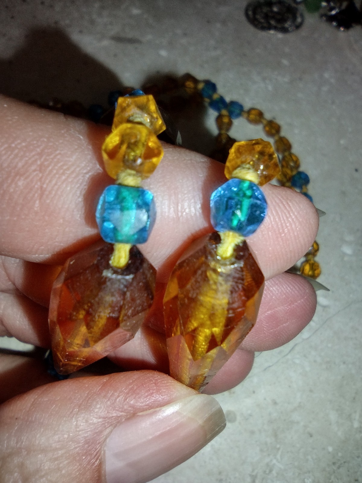 Authentic 1920s Art Deco Hand-Knotted Molded Glass Sautoir Flapper Necklace