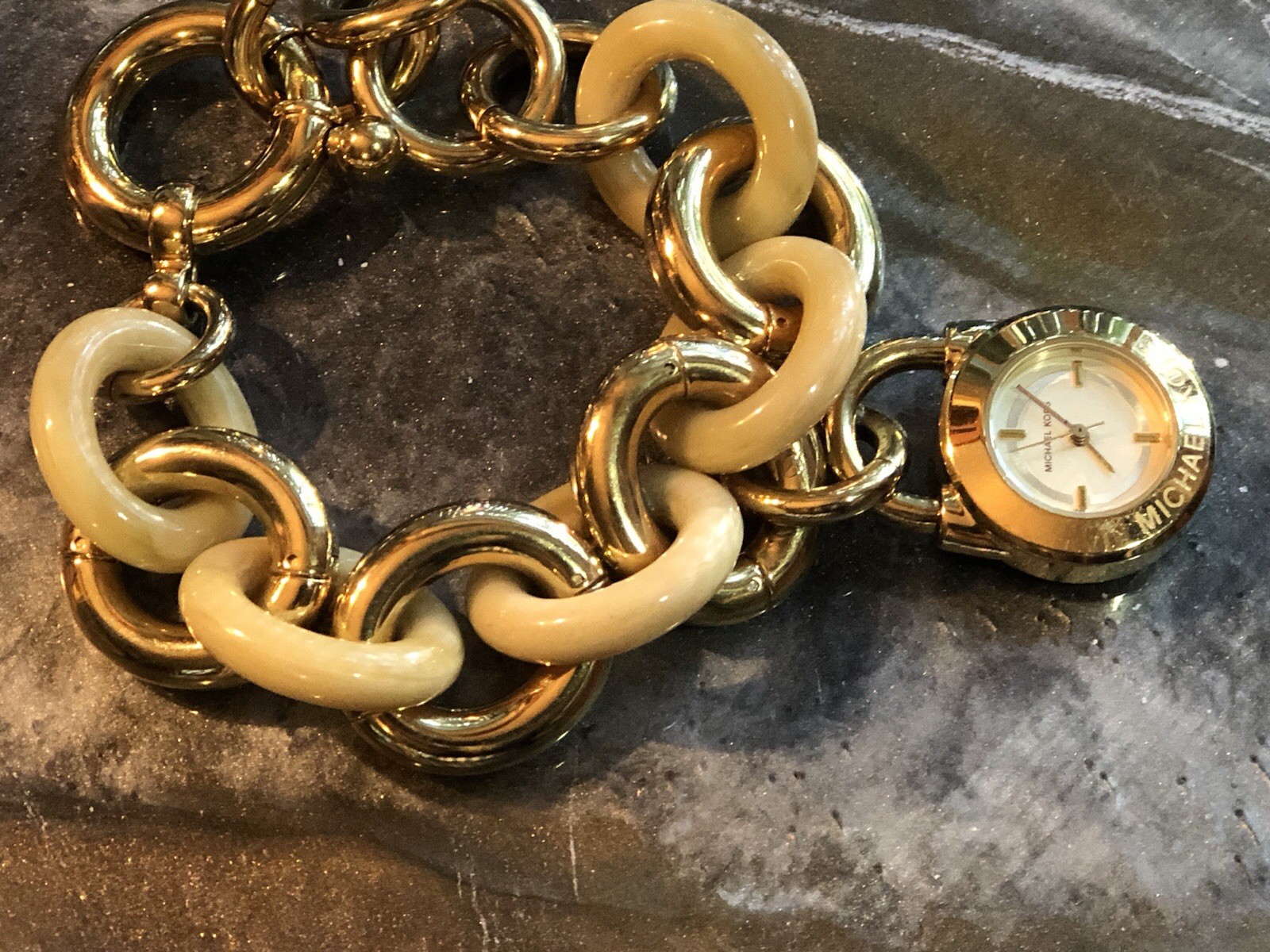 🍯✨RARE NOS w/ Box VINTAGE MICHAEL KORS Gold Chain Link CHARM BRACELET WATCH 🛍️