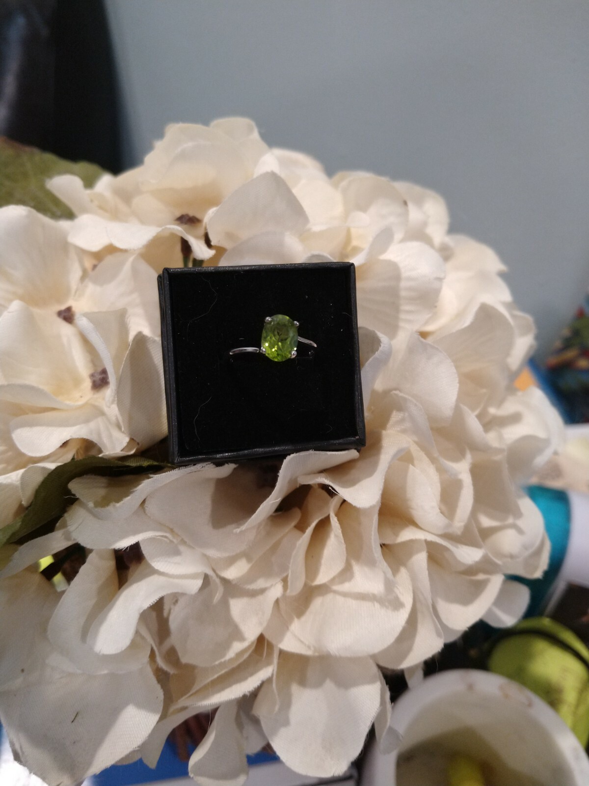 Beautiful Hebei Peridot Solitaire Ring in Plat/SS. TCW=1.90 Carats (Size 7)