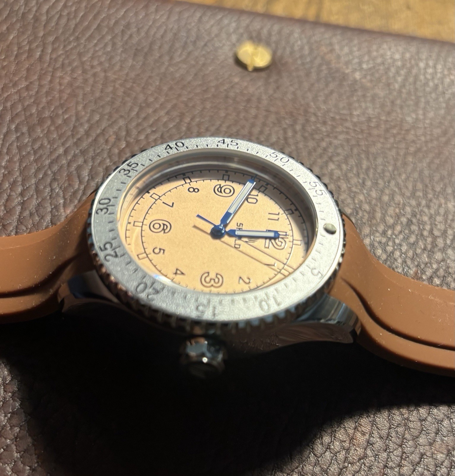 SHIELD Analog Japan Movement 200m Beige Dial Brown Silicone Strap w/Box