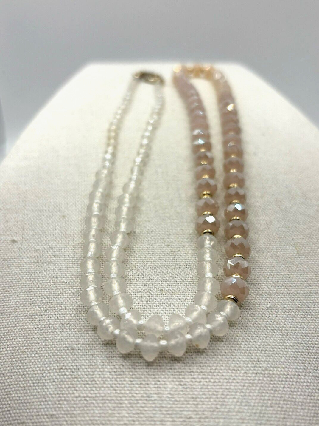 Banana Republic Champagne Cream White And Gold Graduated Bead Necklace 30 Inch