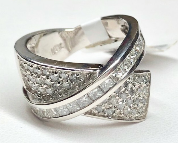 NEW 18k White Gold Crossover Ring, 1.35ctw Natural Diamonds (Size 7.5) 9.6 gram