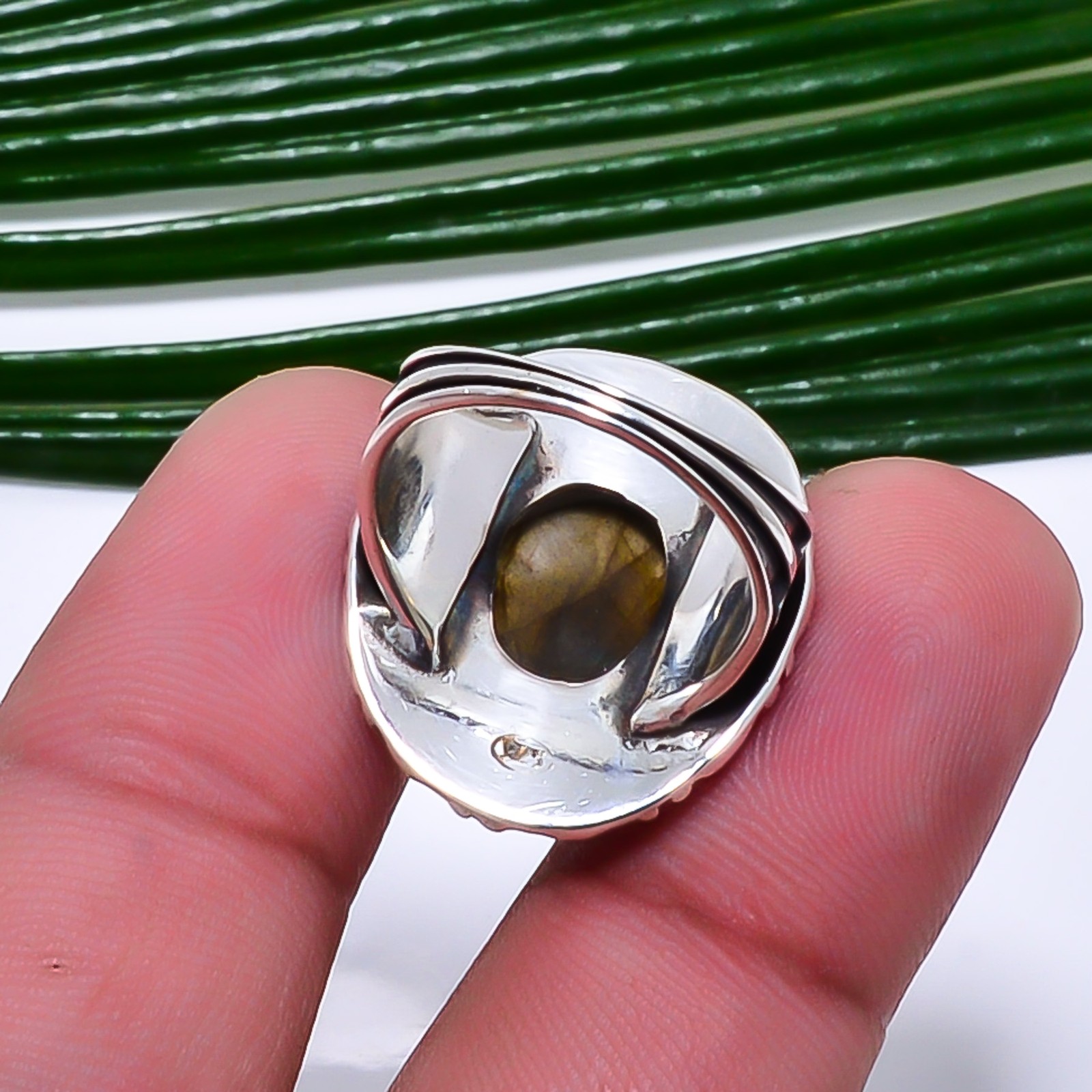 Labradorite – Madagascar Fine Art Oxidised 925 Sterling Silver Ring S.6 R115664