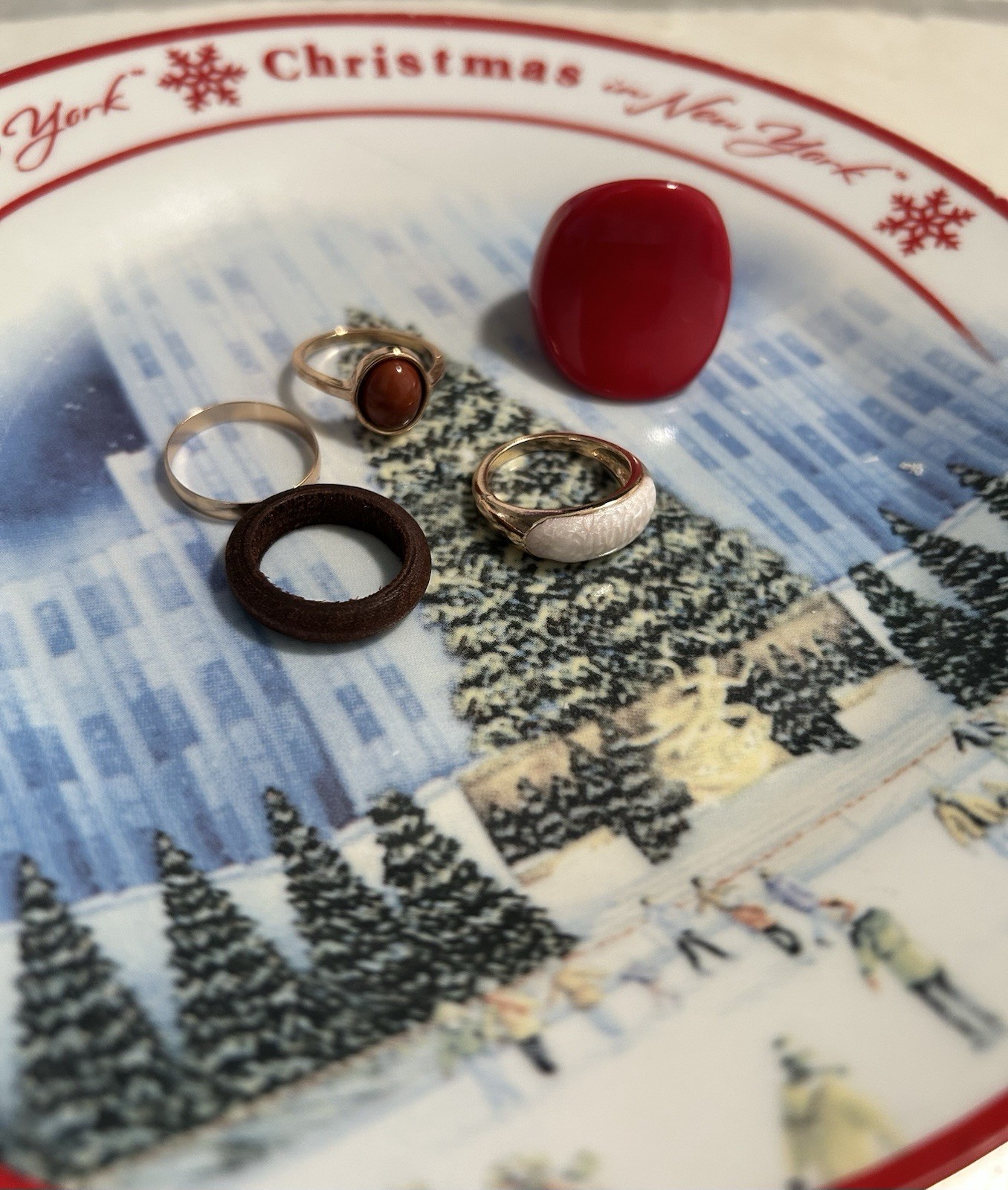 Minimalist 5-Piece Ring Set Resin, Wood, Gold Alloy/Sizes 6.5-8.5/NEW Gift Ready