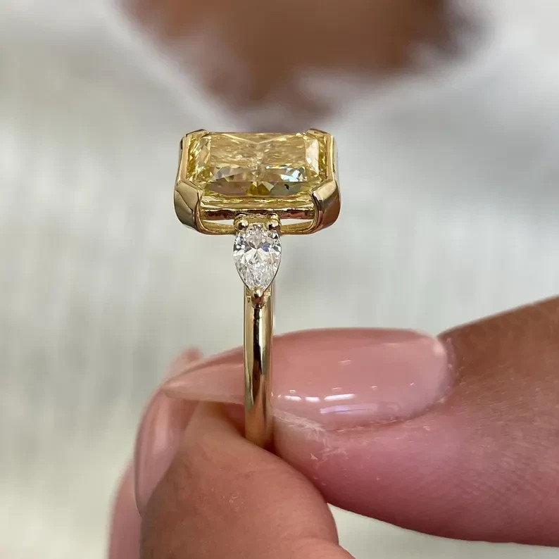Radiant Cut 2.90 Carat Fancy Vivid Yellow Diamond Ring Lab Grown 14K Yellow Gold