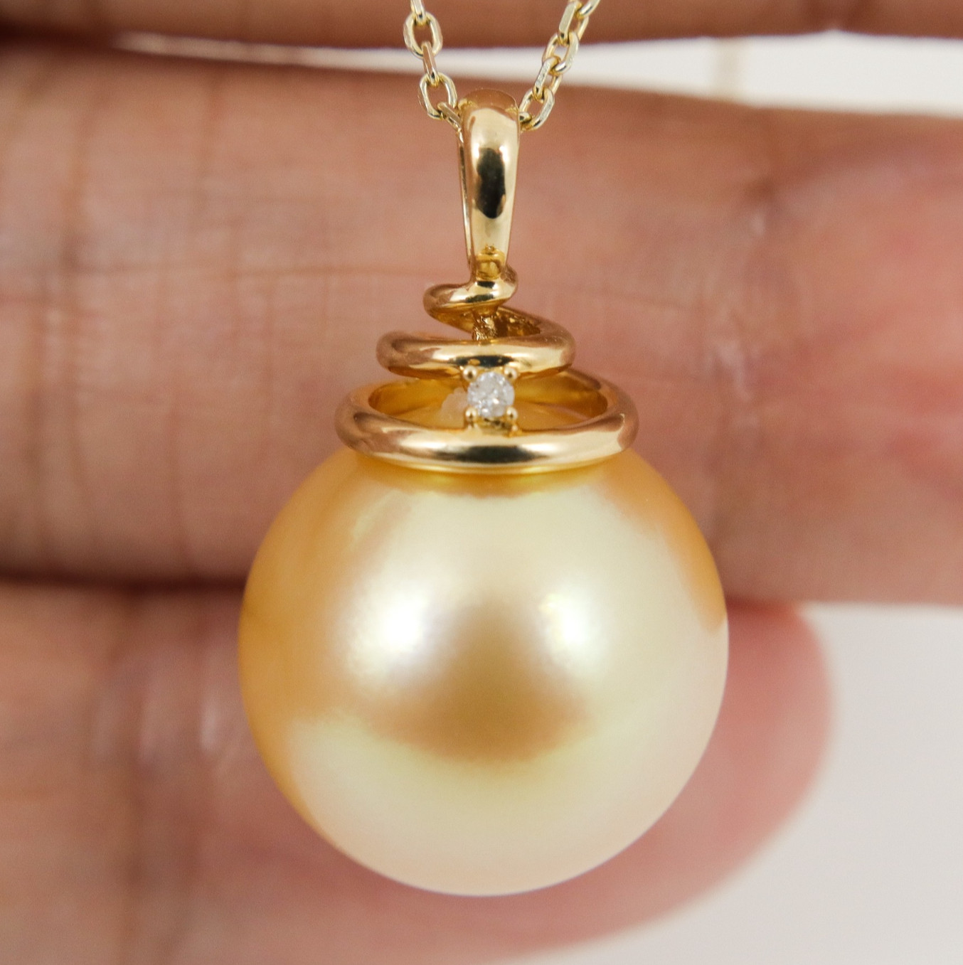 Massive 14.7mm Genuine Golden South Sea Pearl Pendant, 14K Yellow Gold #P6157