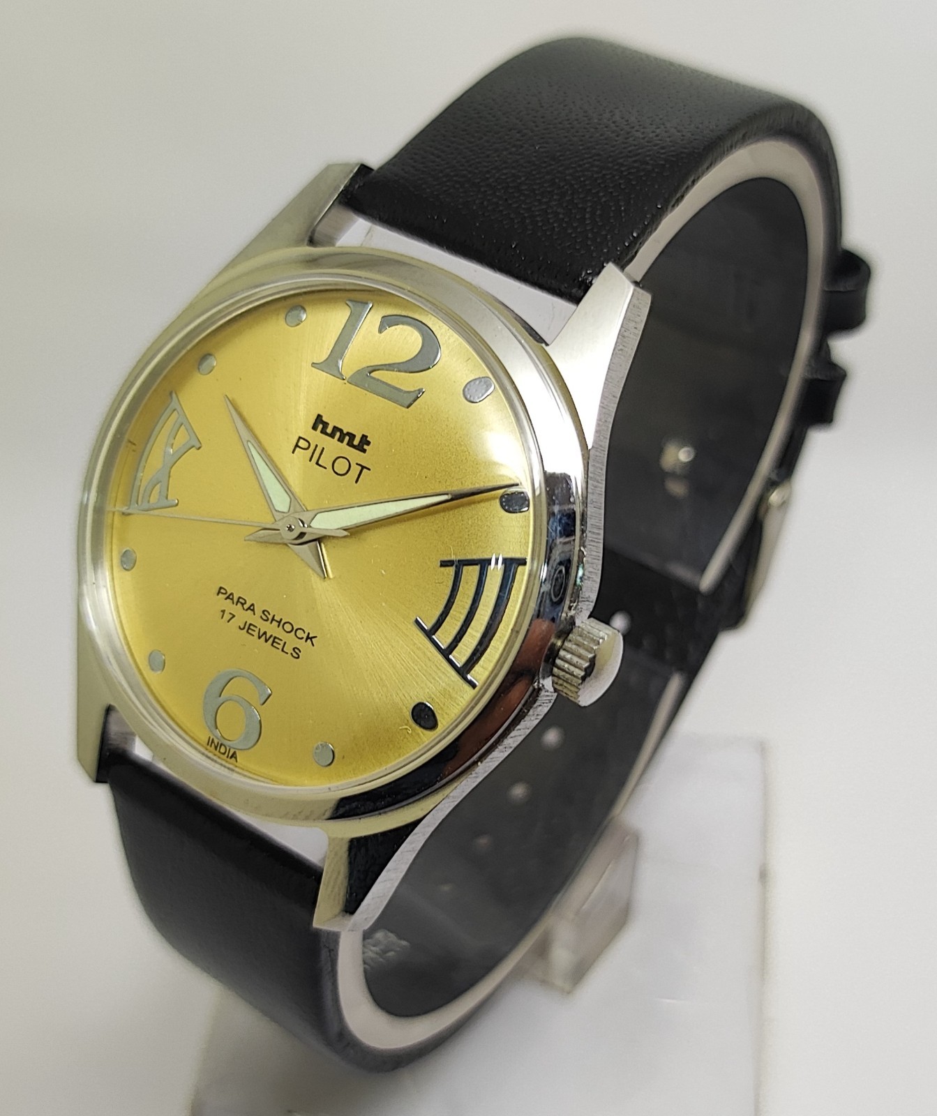 Vintage Hmt Pilot Yellow Dial 17 Jewels Para Shock Mechanical hand winding Watch