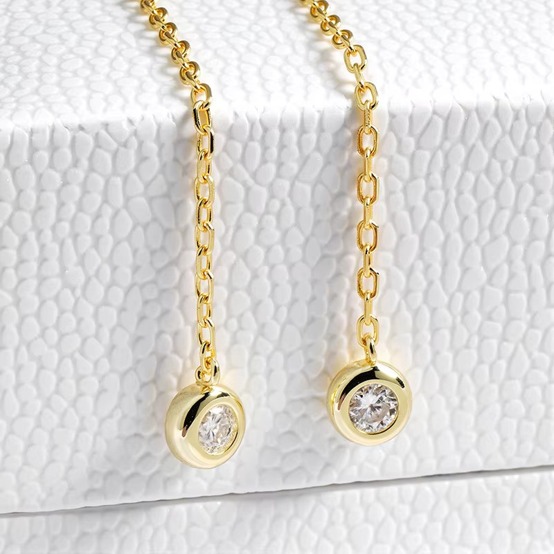 Sterling Silver Clovers VVS1 Moissanite Necklace Plated With 18K Gold For Woman