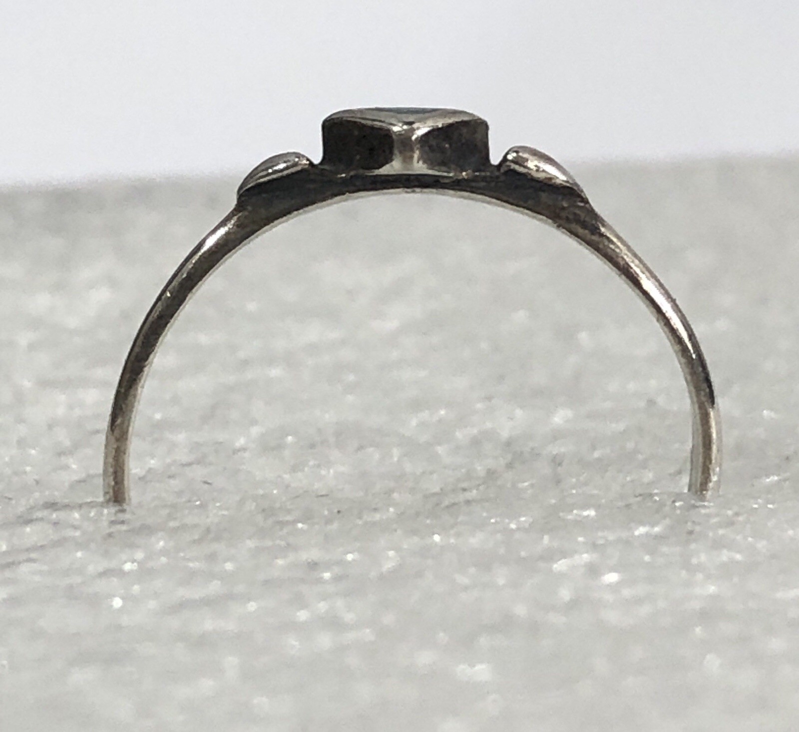 Wheeler Manufacturing Ring Tiny Heart Crushed Turquoise Sterling Silver – Size 6