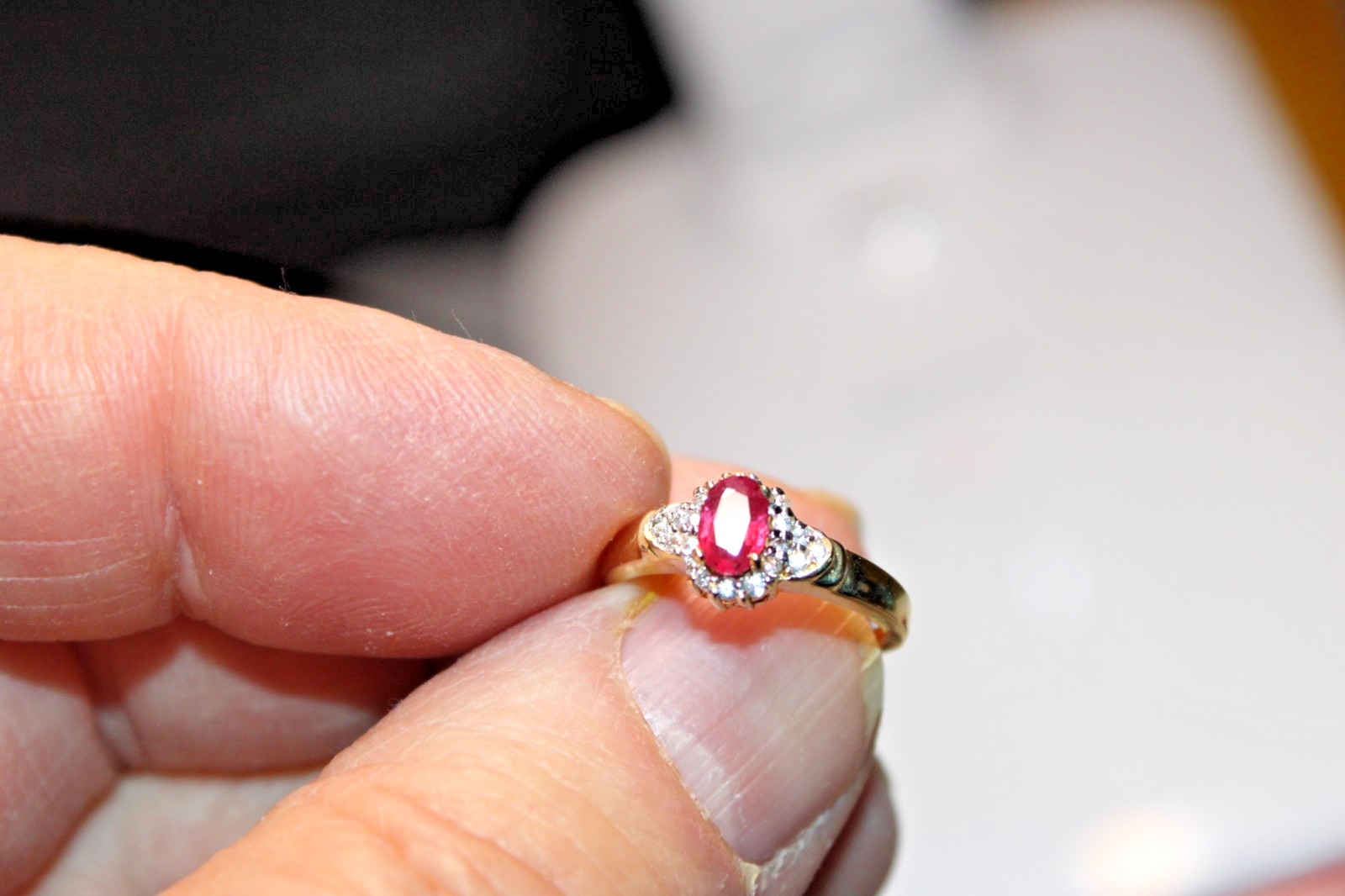 Stunning 9ct Yellow Gold & Ruby Ring – CZ’s – English – London