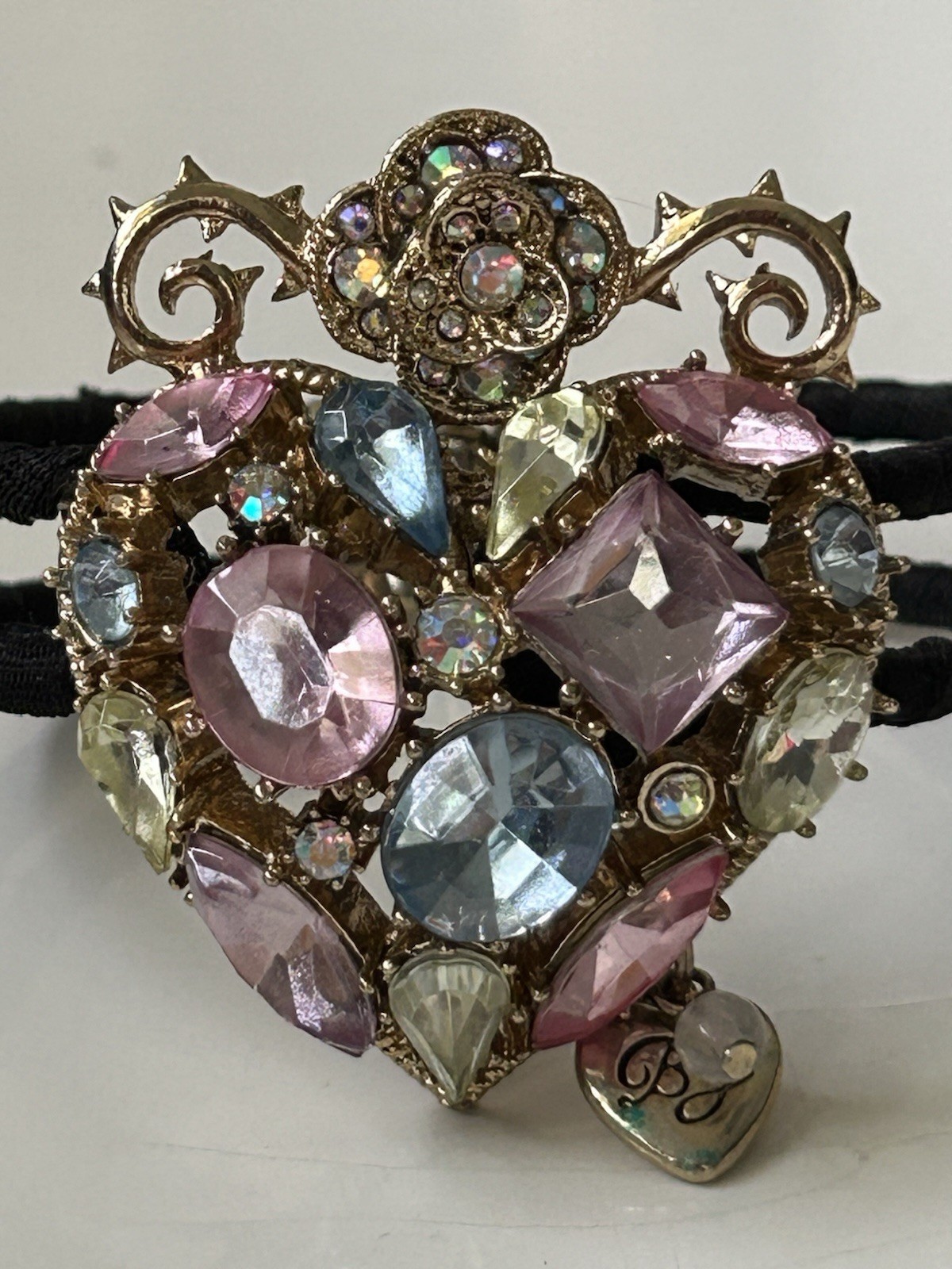 Betsey Johnson Heart Stretch Bracelet Pastel Rhinestone Gold Tone Romantic