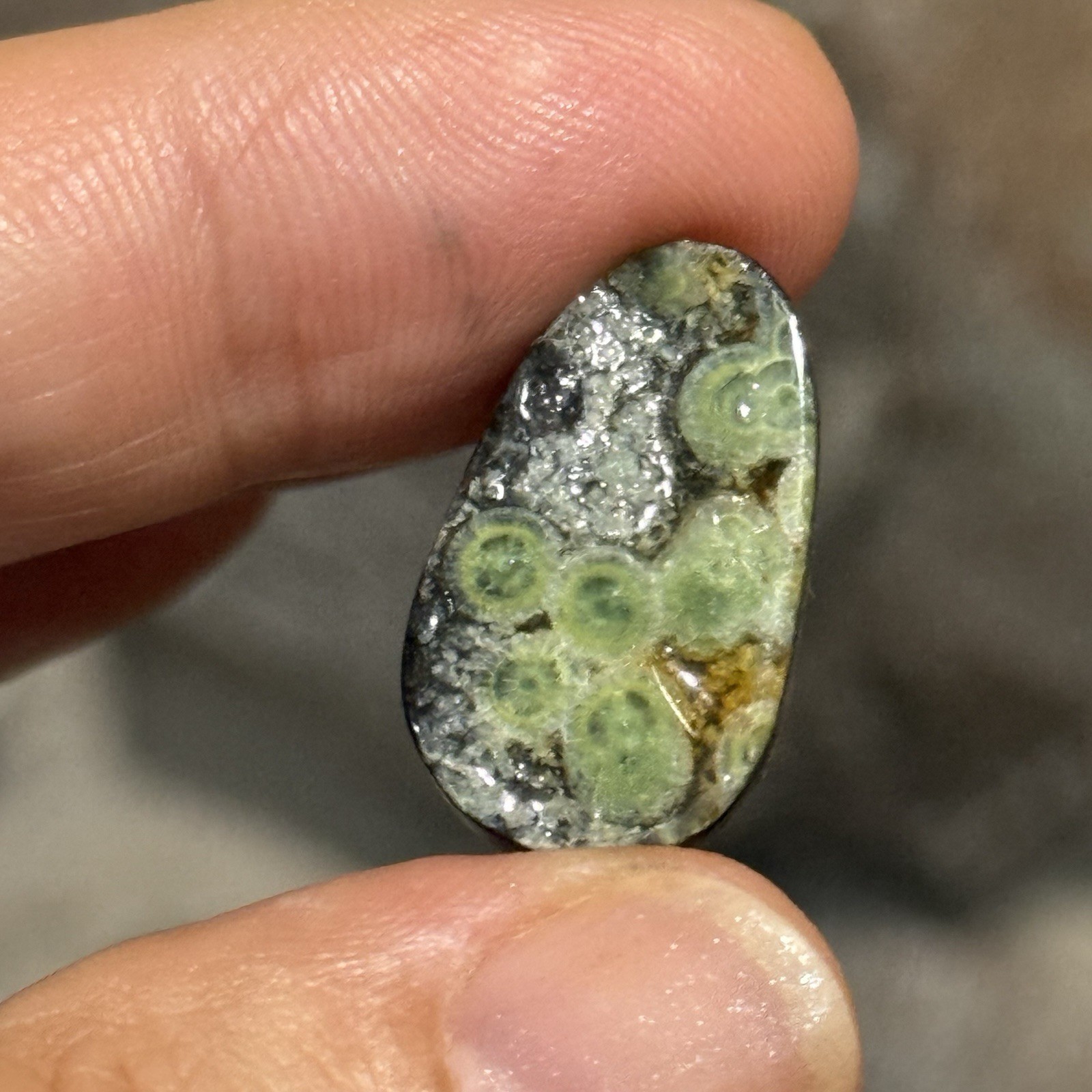 10.9ct 22x13x4.5mm Rare Lime Green Wavelite Loose Drusy Cabochon Gem