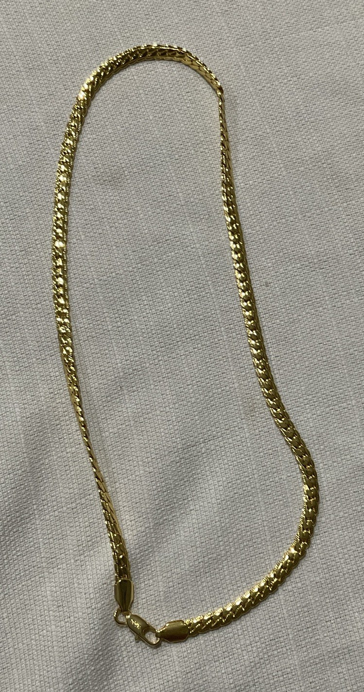 Gold Tone Curb Link Chain Necklace Lobster Clasp Metal No Stone