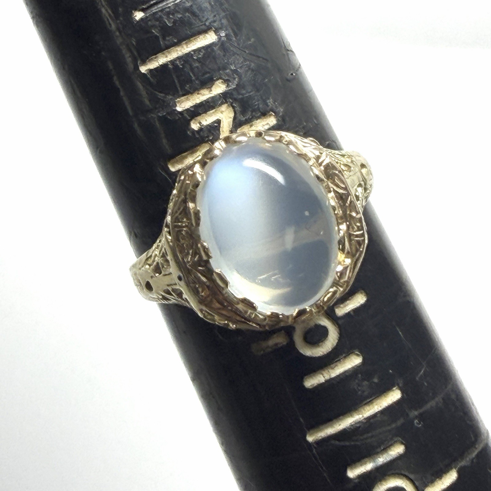 Antique Y Gold 14k Ring Ceylon Blue Flash Moonstone Size 7.5 3.2 Grams