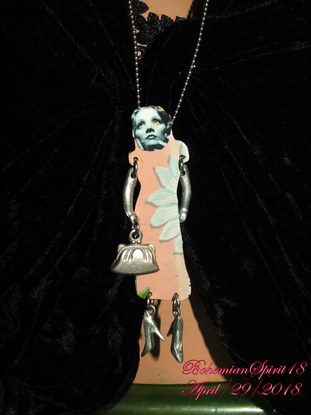 VINTAGE MARLENE DIETRICH CUT OUT METAL MOVEABLE PENDENT ARTISAN PIN/NECKLACE