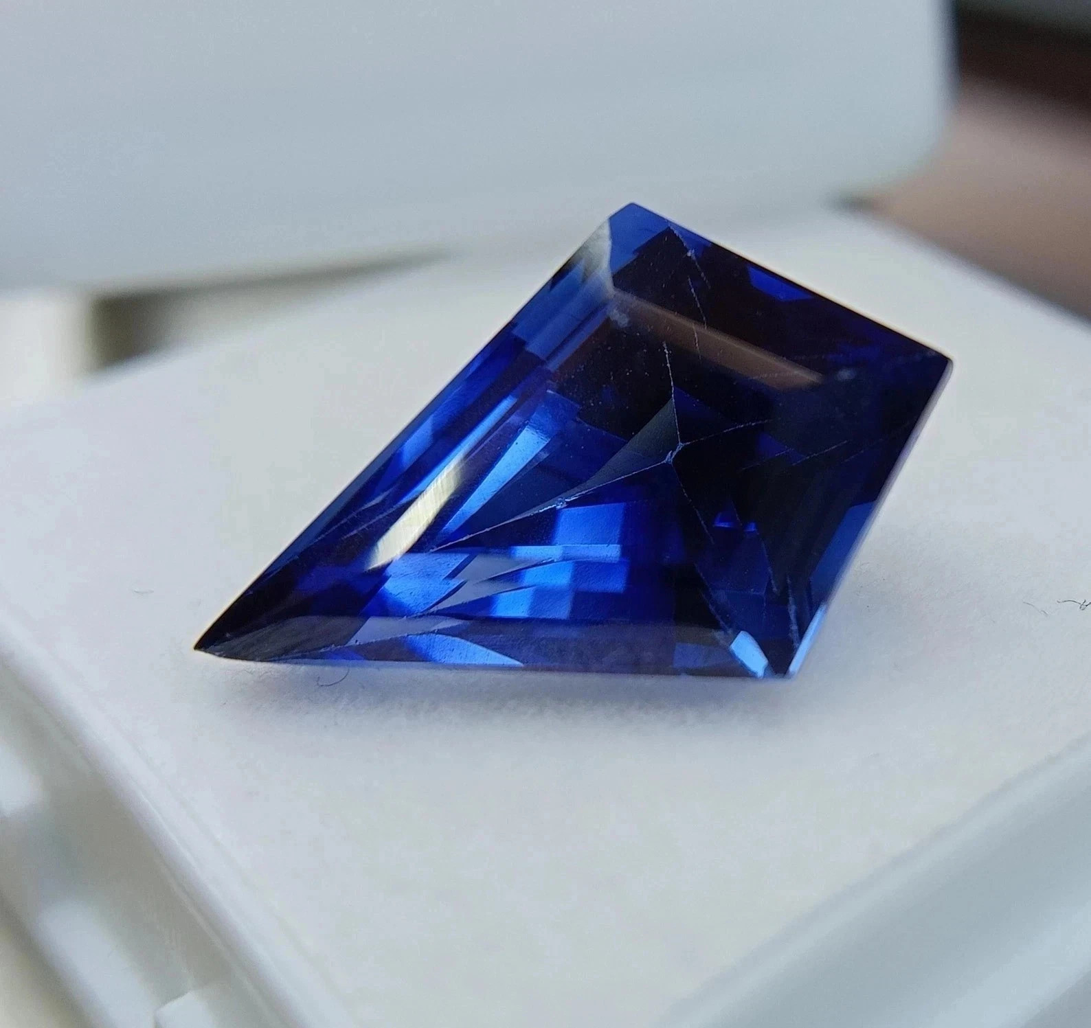 Natural Flawless Kite Cut Blue Sapphire AA+ Certified 10 Ct+ Loose Gemstones