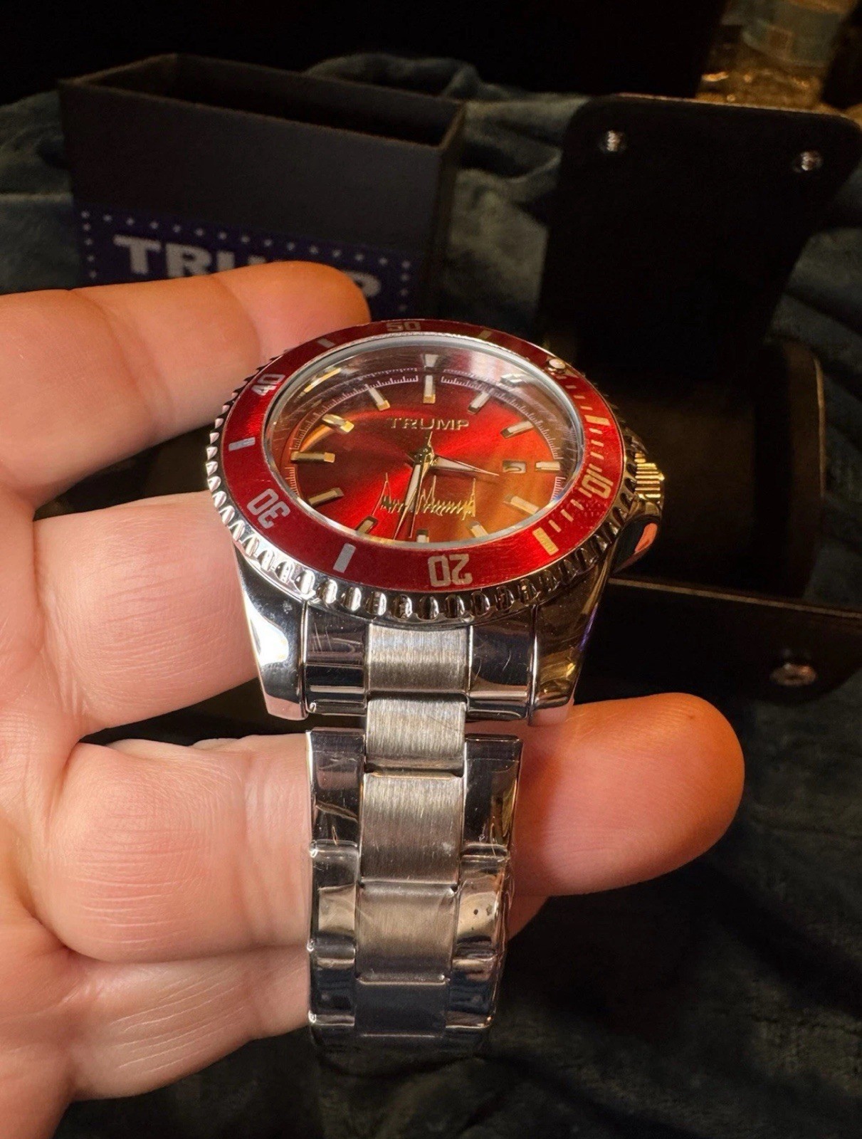 TRUMP VICTORY – Fight Fight Fight – RED BEAUTY – COMMEMORATIVE WATCH