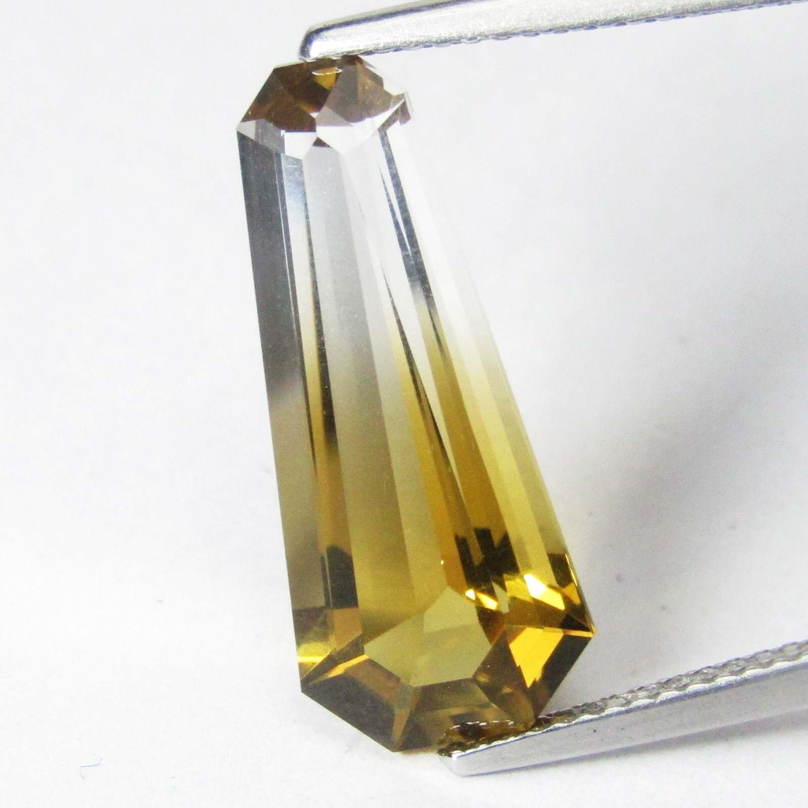 6.45Cts Shimmering Natural Bi-Color Quartz Fancy Cut Brazil Gemstone Ref-VDO