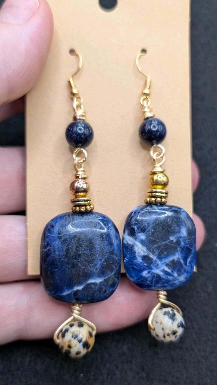 Women’s Artisan Stylish Boho Blue Beaded Drop Dangly Hook Earrings 💙🖤🩶🤍🤎