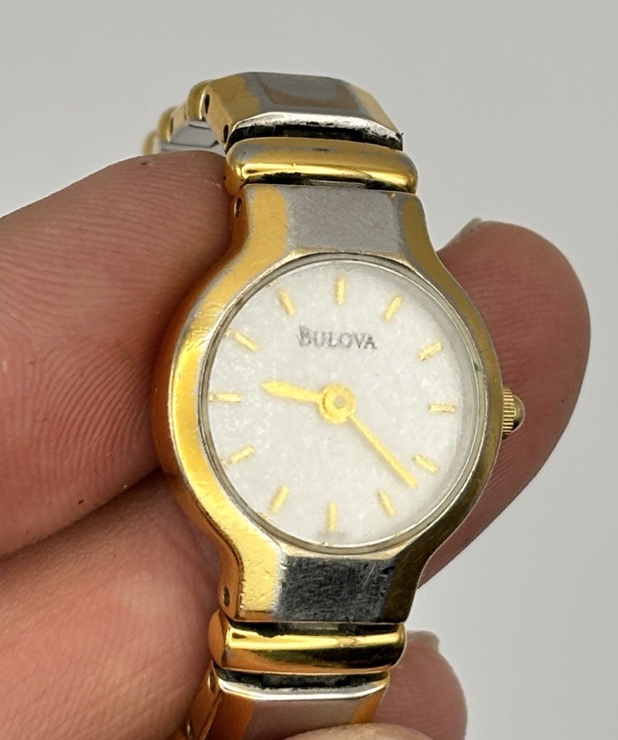 Vintage Bulova Women 98T30 Petite Gold Tone 20mm Quartz Analog Watch #7.36
