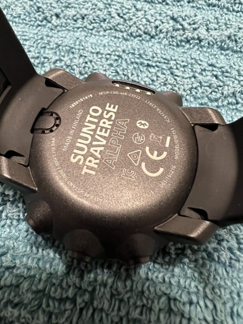 Suunto Traverse Alpha Black Red Smart Watch – GPS – Amazing Condition!