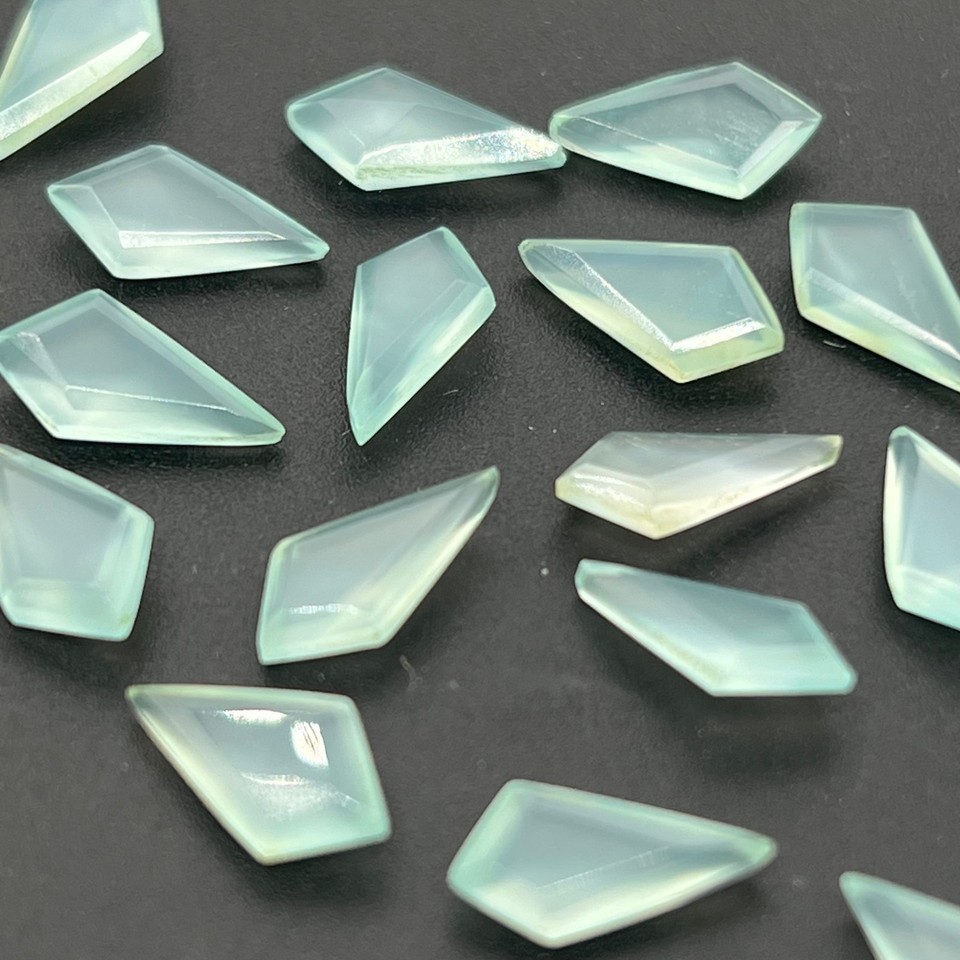 [WHOLESALE] NATURAL AQUA CHALCEDONY FACETED KITE SHAPE LOOSE GEMSTONE