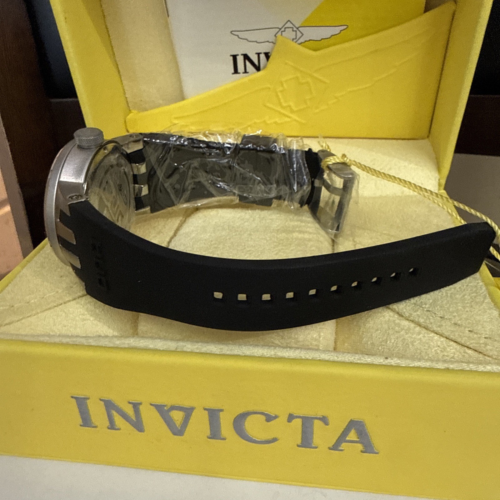 INVICTA DNA RED BULL RECYCLED ART # 10441 Watch New with Box