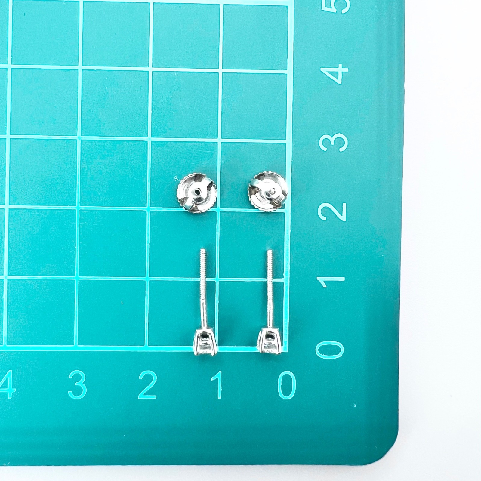 Authentic Tiffany & Co. PT950 Diamond solitare Stud Screw Earrings Near Mint