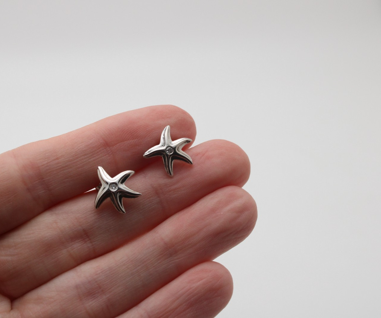 925 Sterling Silver Starfish Clear Stone Bezel Set Stone 13.25mm Stud Earrings