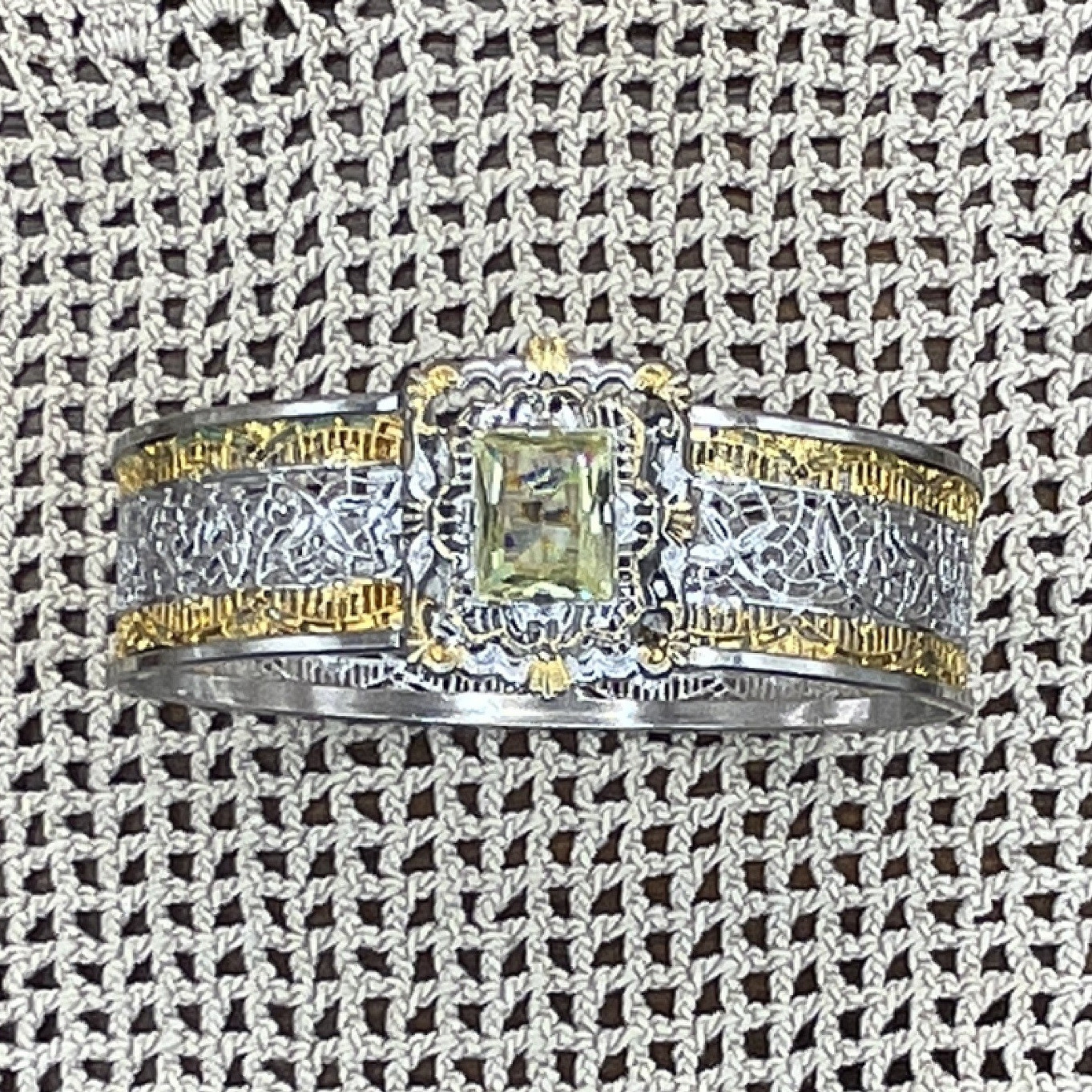 VINTAGE JJ WHITE EDWARD WEED GOLD TONE & SILVER TONE FILIGREE HINGED BRACELET