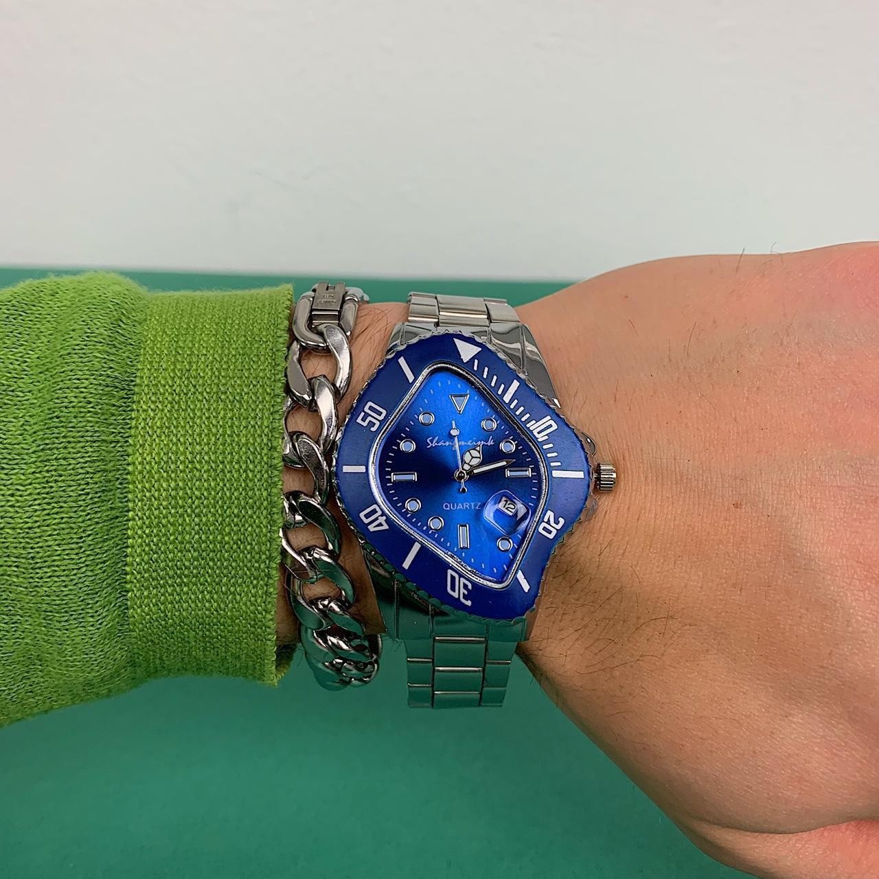 Classy Y2k 2000s vintage style essential minimalist retro stainless steel cyber