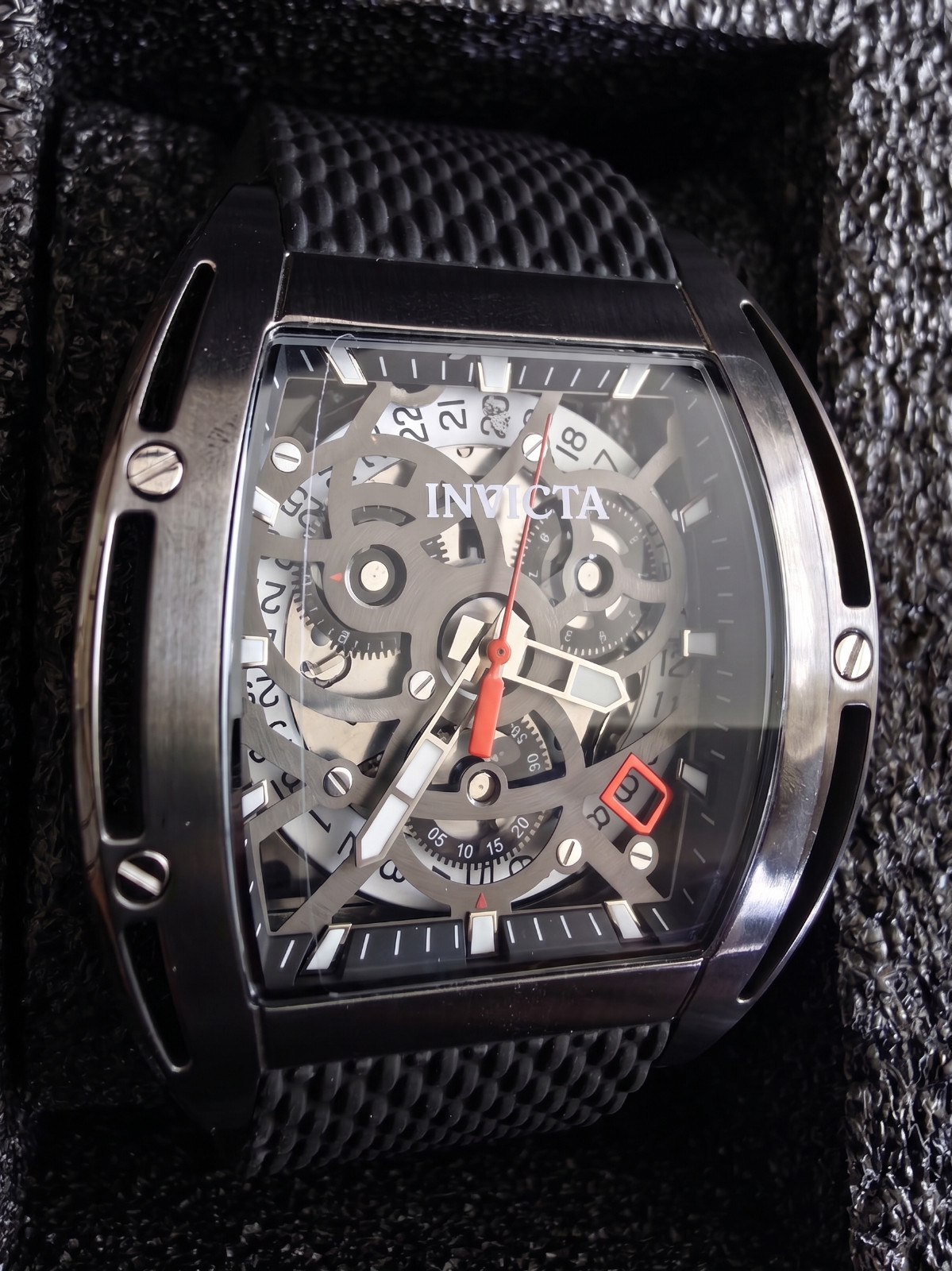8pc Invicta Men’s Watch Lot-S1 Rally, Speedway, Pro Diver, Akula, Coalition-RUNS