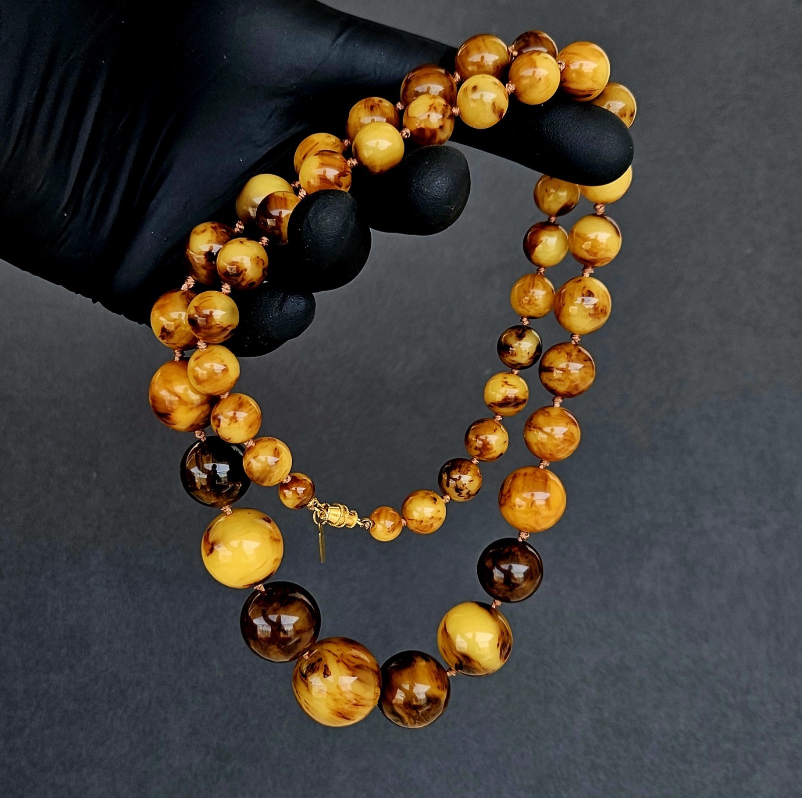 Vintage 1970s Kenneth Lane Catalin Root Beer Caramel Bakelite Bead Necklace 114g