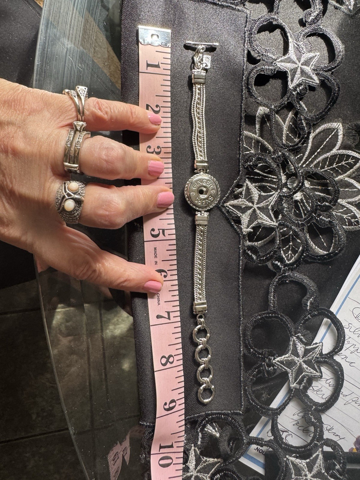Ginger Snap 7″-9″ Adjustable Charm Bracelet Silvertone Slightly Used