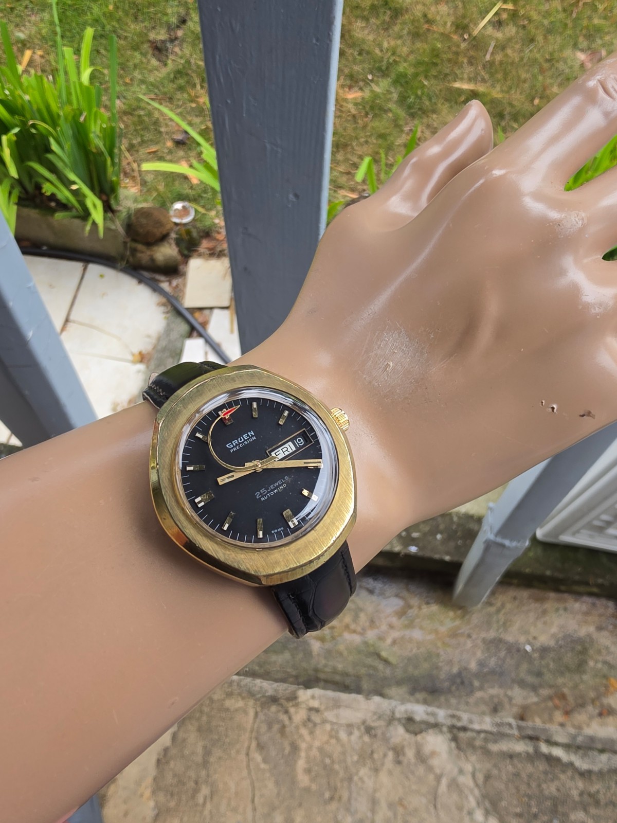 Vintage GRUEN men’s automatic watch 40mm Rocket second hand swiss made 1970s