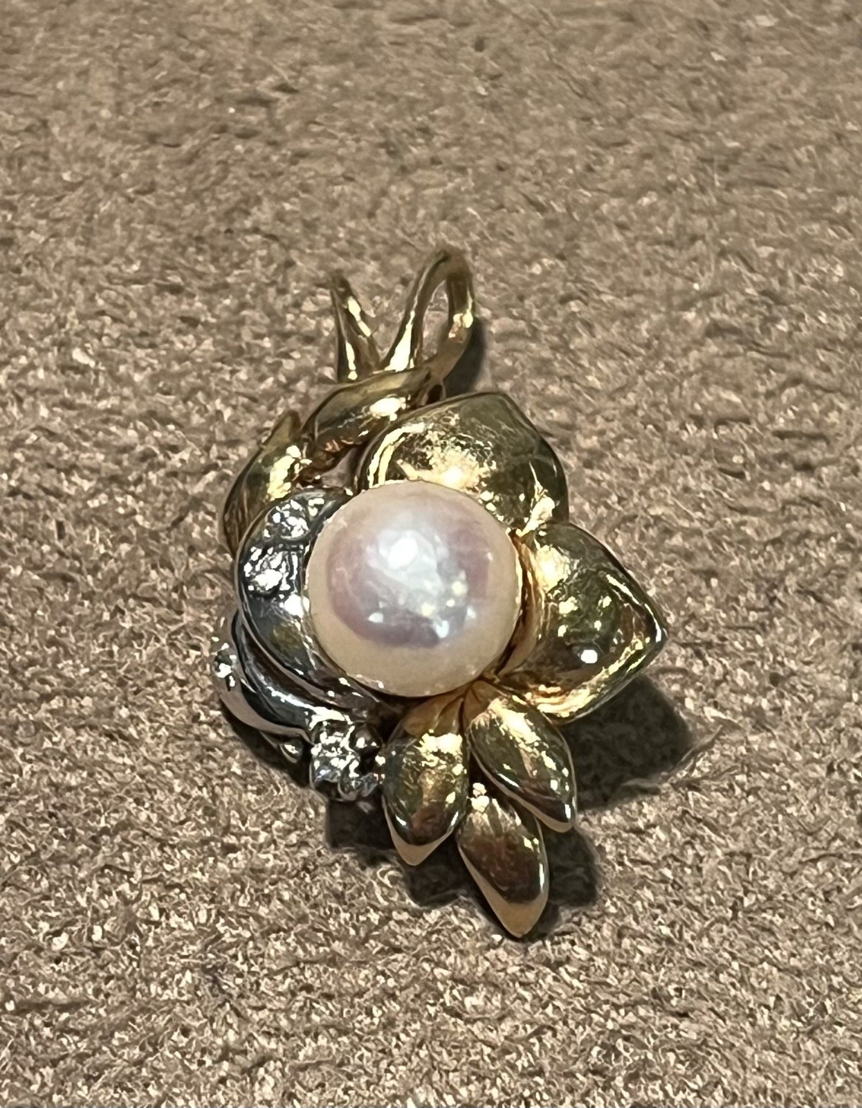 14k Yellow and White Gold Pearl and Diamond Pendant 2.41gr 1 X1/2 Inch Vintage