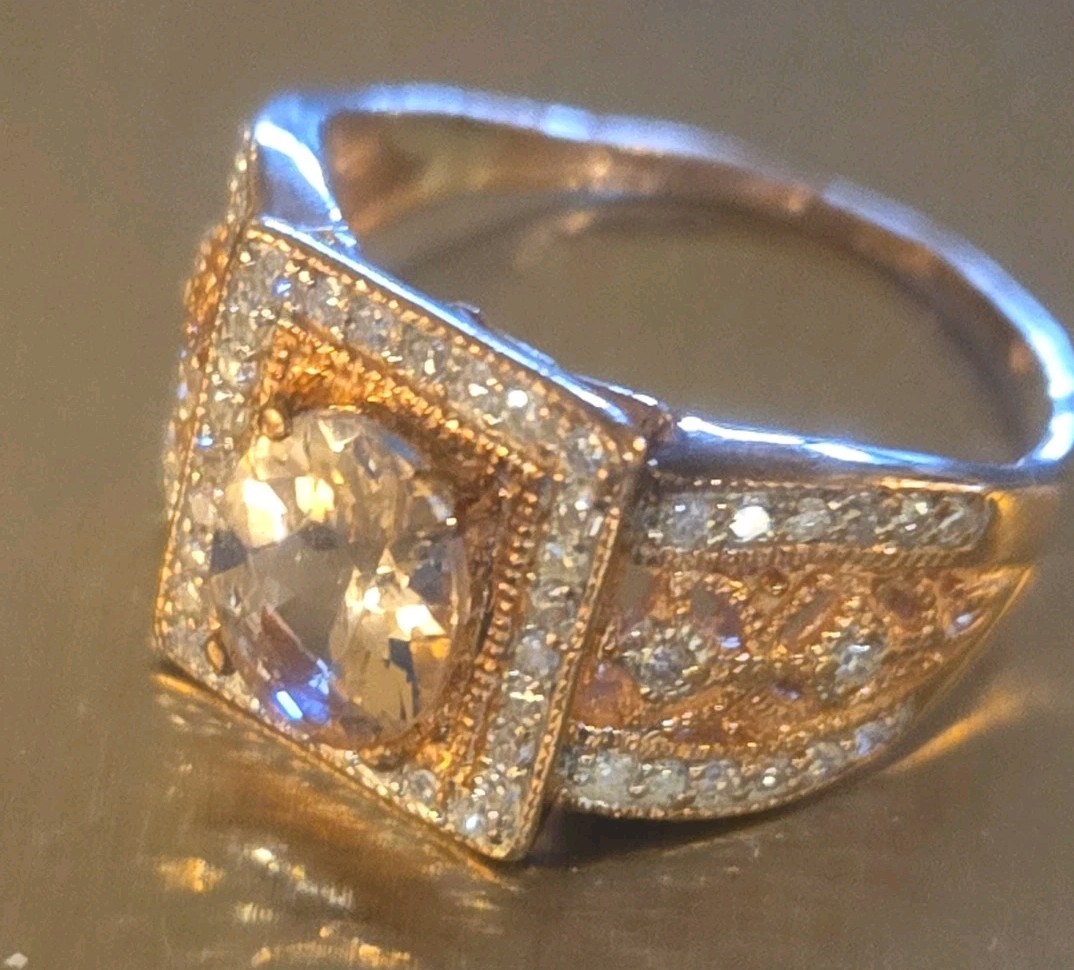 Stunning 10k Rose Gold Morganite Ring With Diamond Halo 3.2 Grams Size 7