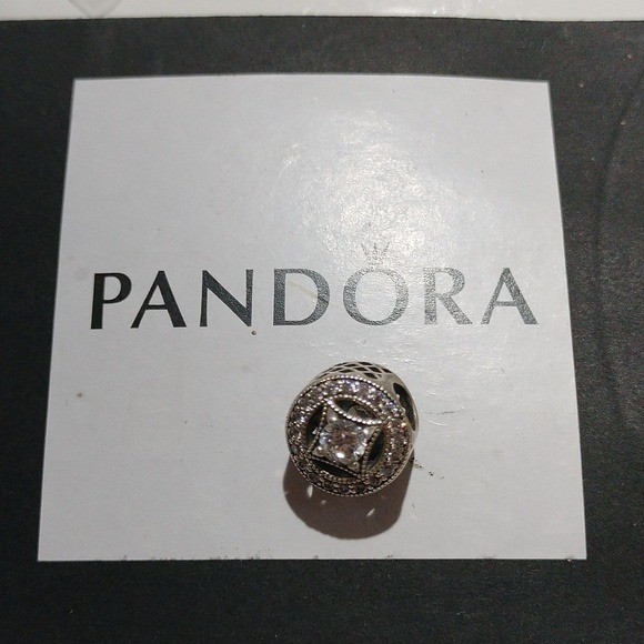 Pandora Sterling Silver Vintage Allure Charm with Clear Zirconia – 791970cz